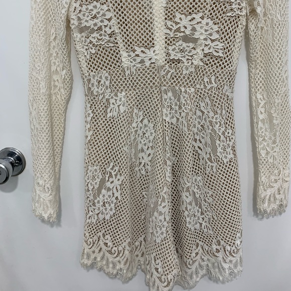 SHEIKE White Romance Lace Long Sleeve Onesie Romper Playsuit - Picture 4 of 14